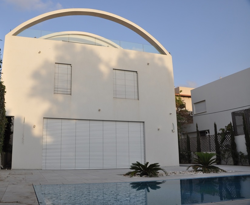 Luxury home for sale in Herzliya Pituach, Israel. Amir Shor